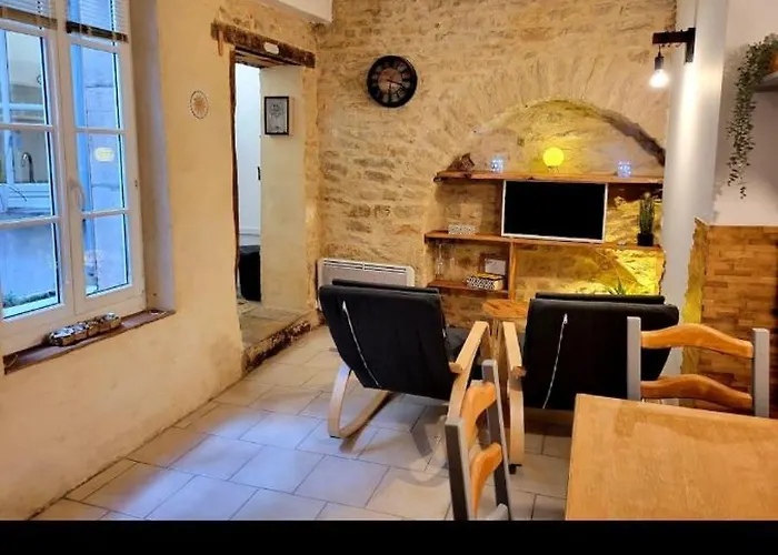 Le Petit Bourguignon アパート *